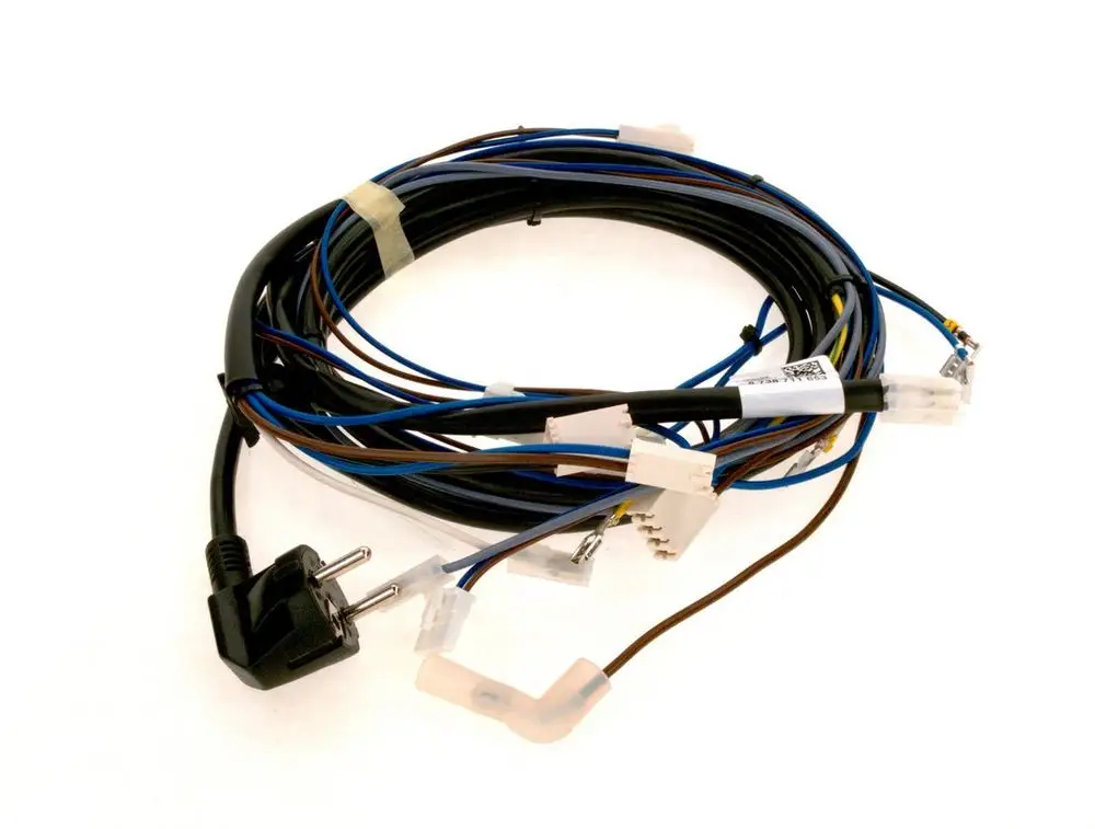 Kabel-Set mit mehreren Drähten in verschiedenen Farben, angeschlossen an einen Stecker. Geeignet für elektrische Anwendungen von Bosch.